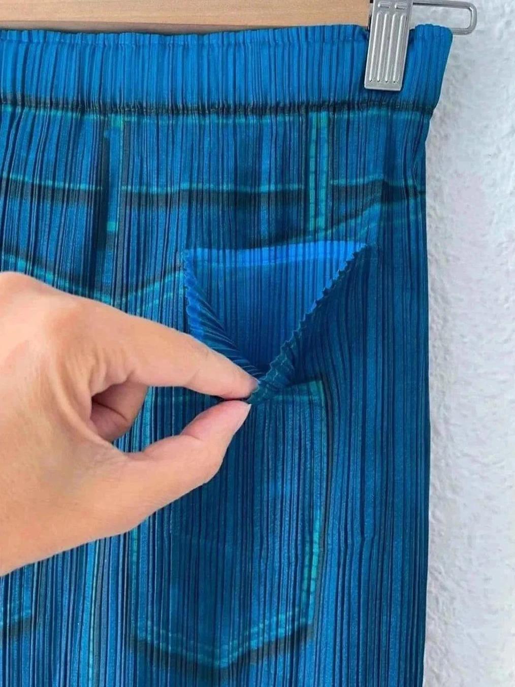 Jupe plissée bleue Pleats Please Issey Miyake – Taille 3/ 38