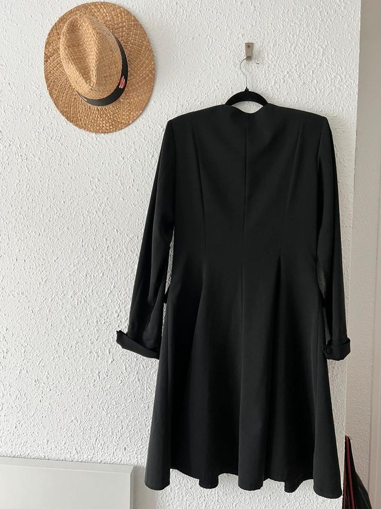 Robe Gerard Darel vintage noire boutonnée mi-longue - taille 40