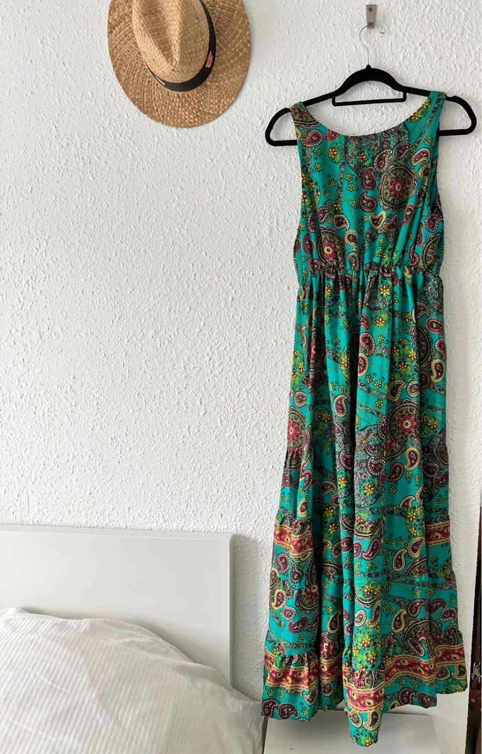 Robe longue en soie imprimé paisley turquoise taille 38