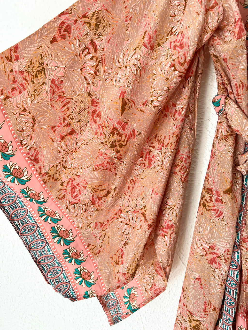Kimono long bohème imprimé fleuri rose corail Ibiza Flower – Taille unique