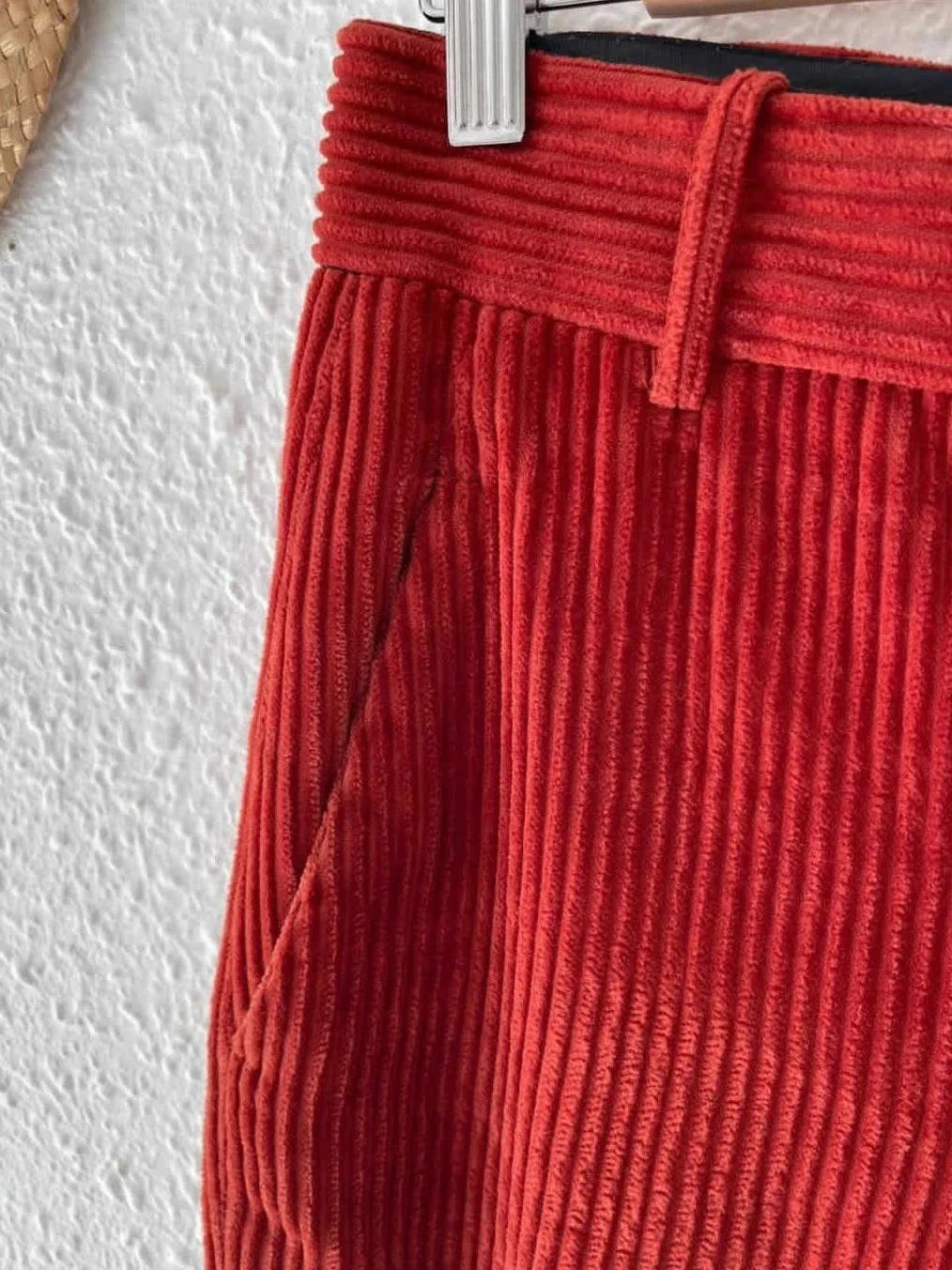 Pantalon Zara Woman velours côtelé rouge – Taille S/m– Coupe droite vintage chic