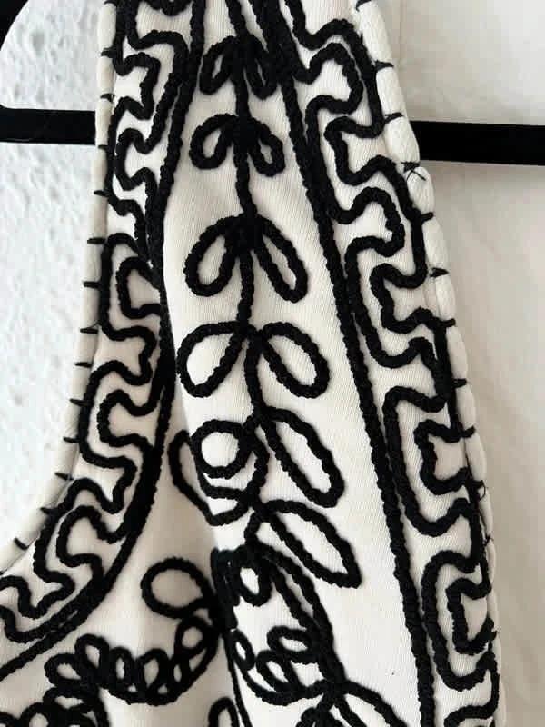Gilet Zara broderies cord noir sur écru - taille M