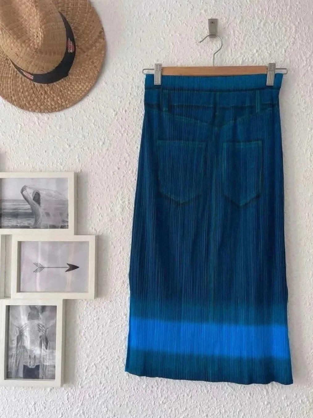 Jupe plissée bleue Pleats Please Issey Miyake – Taille 3/ 38