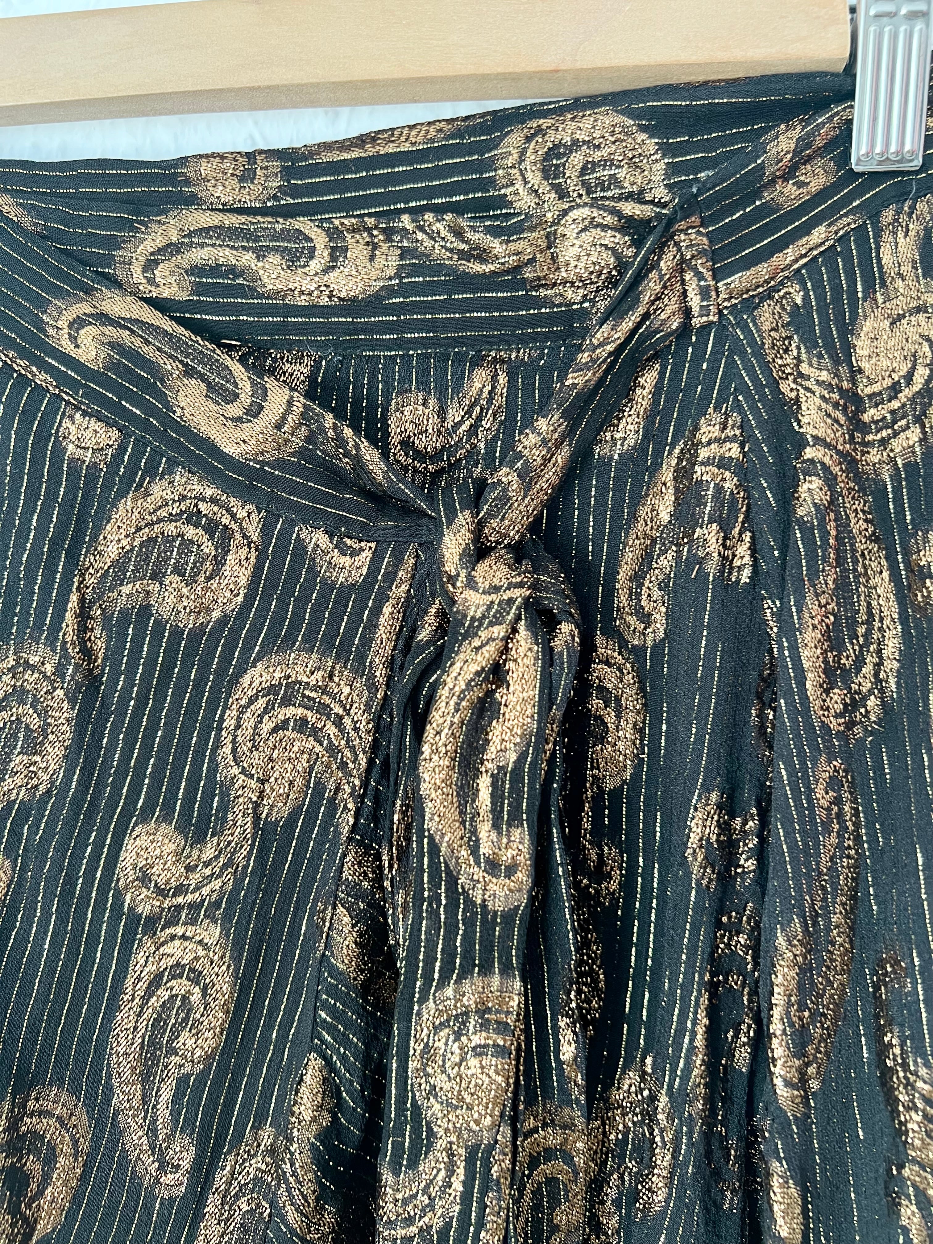 Jupe portefeuille imprimée léopard noir et or SUNCOO – Taille 2