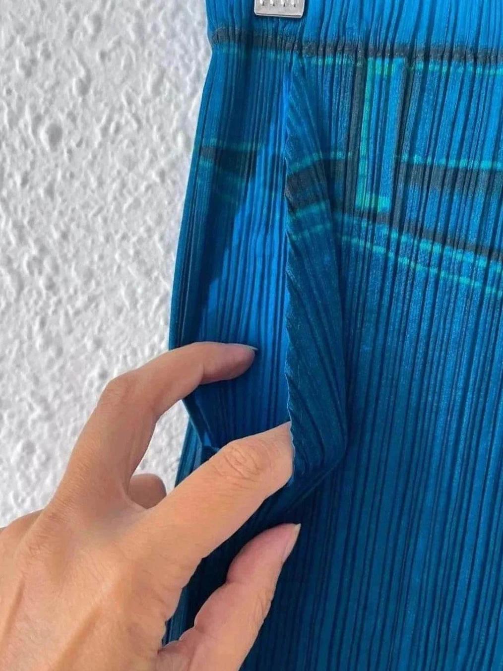 Jupe plissée bleue Pleats Please Issey Miyake – Taille 3/ 38