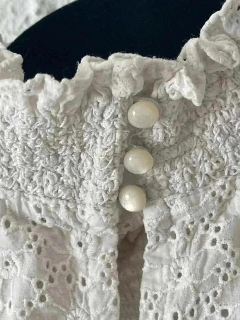 Blouse brodée blanc cassé Sézane – Taille 36