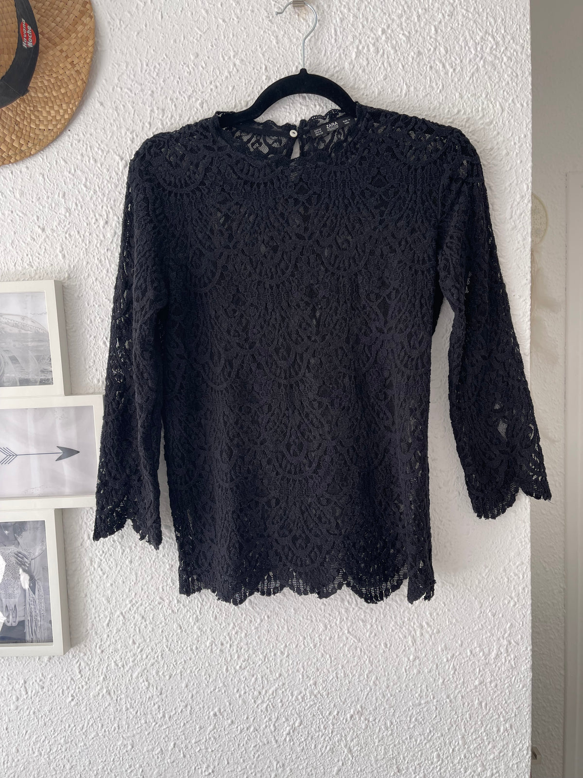 Blouse dentelle ajourée noire Zara