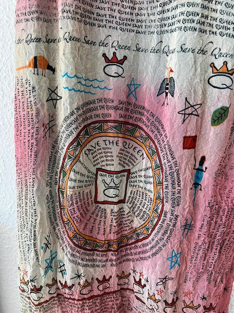Robe Save the Queen imprimée graphique - Taille L