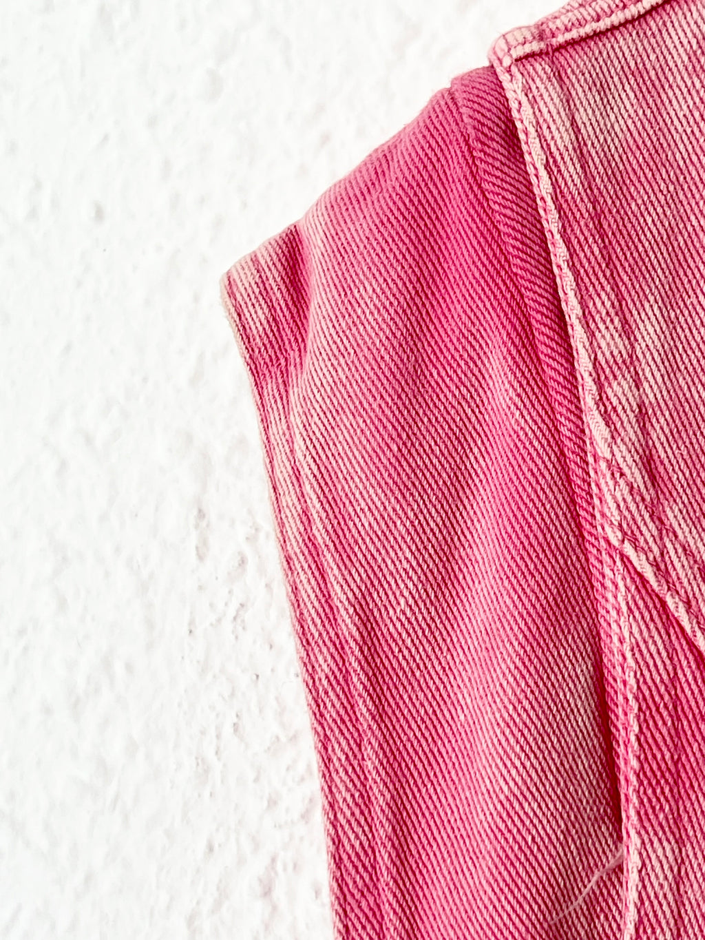 Titre : Gilet en jean rose délavé Ciminy Paris – Taille M