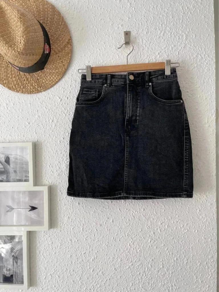 Jupe en jean noire Trf by Zara – Taille S -b-230530-2316