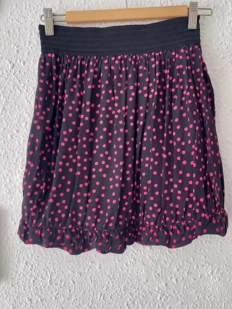 Jupe en soie noire à pois fuchsia Sandro – Taille 1