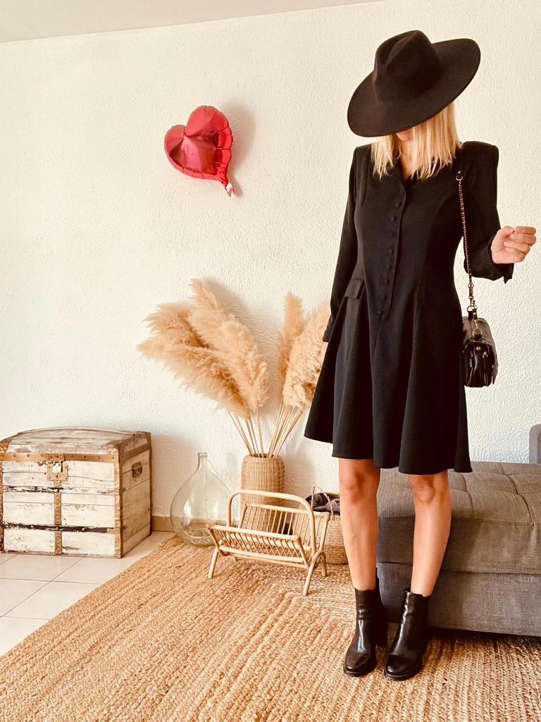 Robe Gerard Darel vintage noire boutonnée mi-longue - taille 40