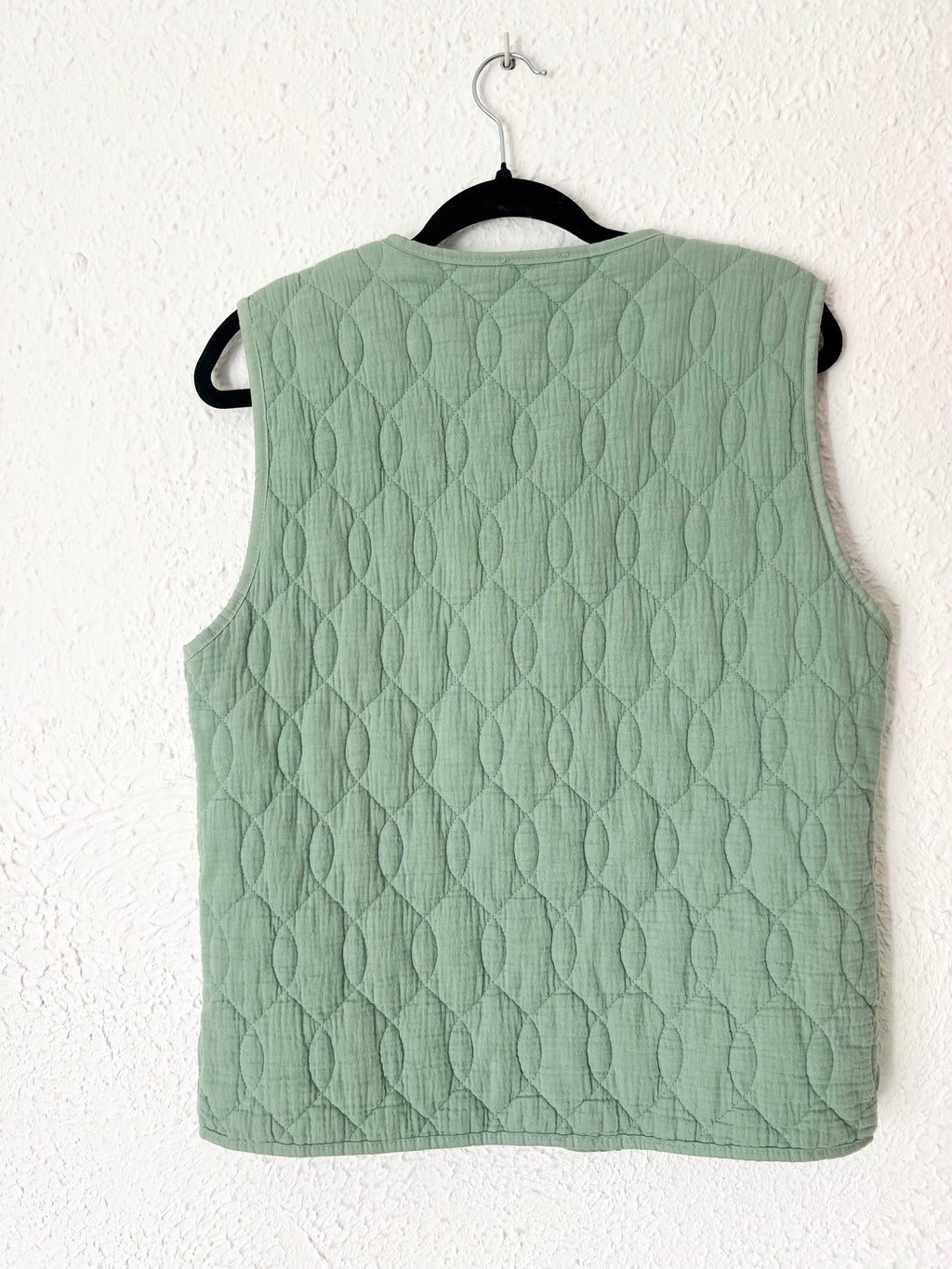 Gilet matelassé sans manches vert sauge Johanna Paris – Taille 38