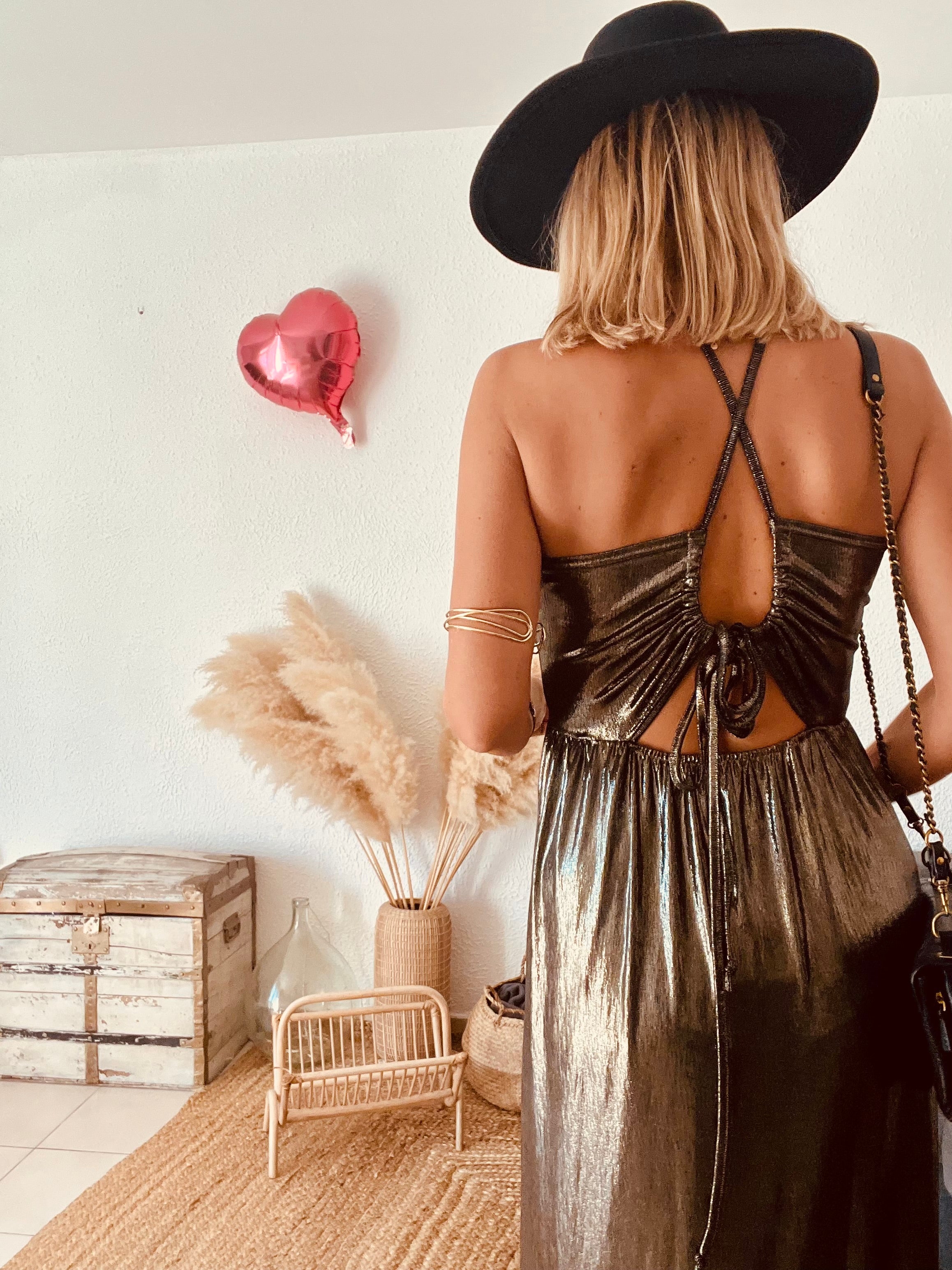 Robe longue métallisée dos nu Holly & Joey – Taille 38