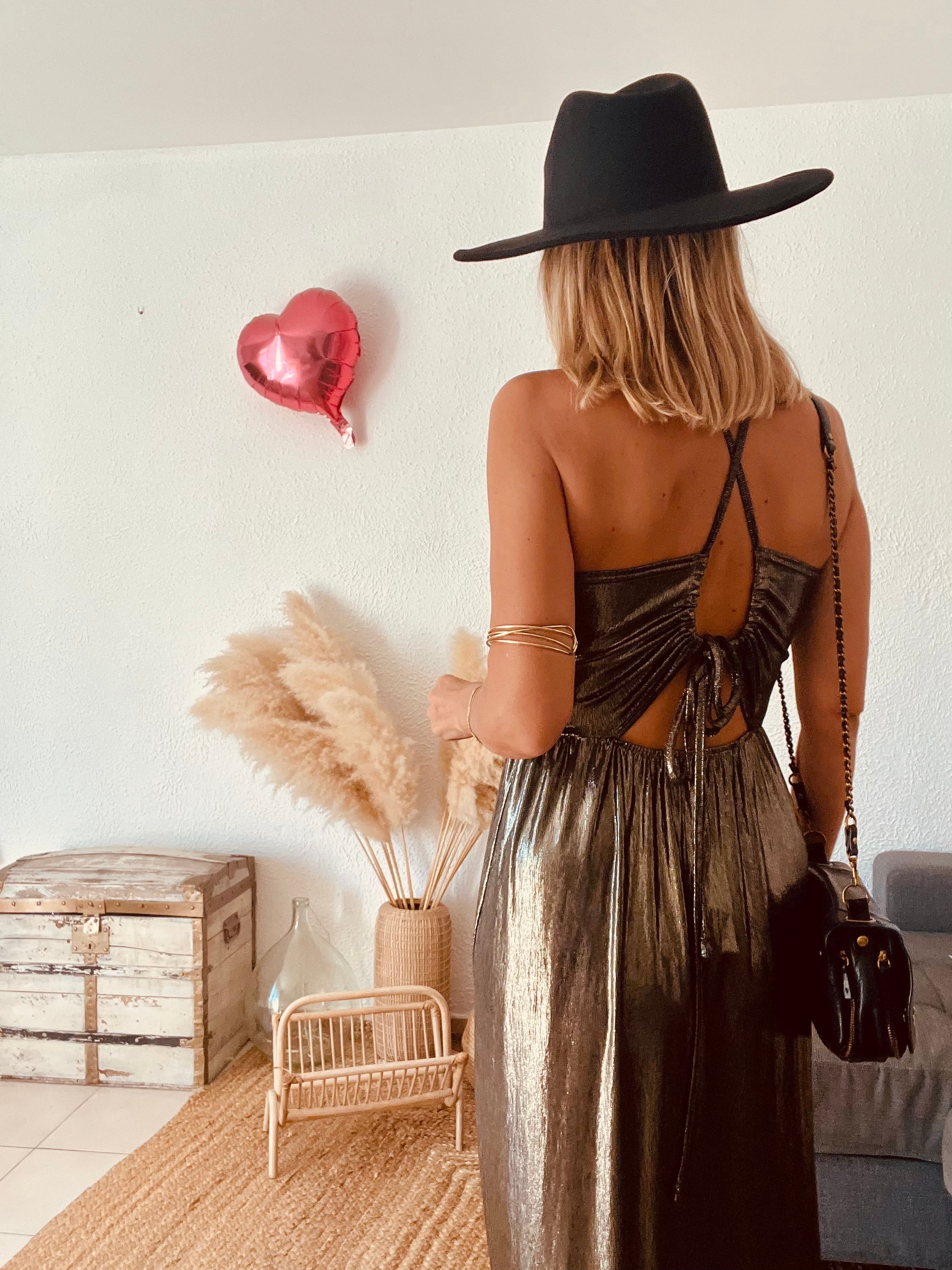 Robe longue métallisée dos nu Holly & Joey – Taille 38