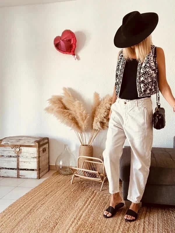 Gilet Zara broderies cord noir sur écru - taille M