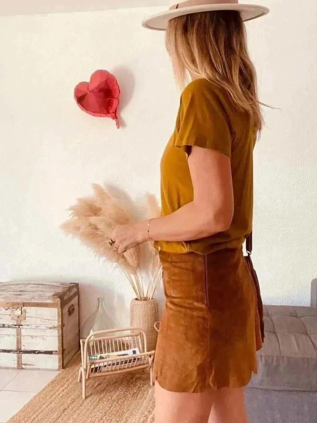 Jupe neuve en cuir véritable Mango, taille 36