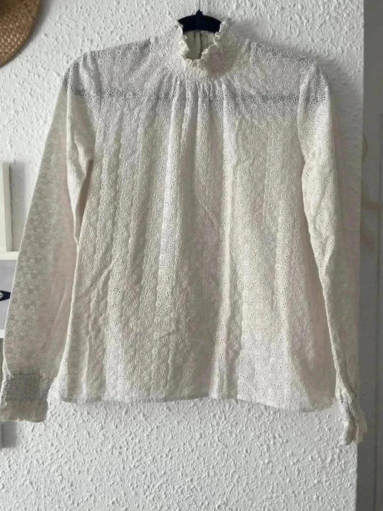 Blouse brodée blanc cassé Sézane – Taille 36