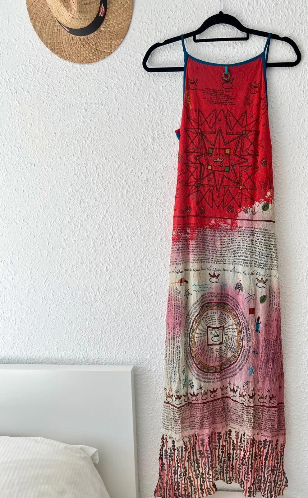 Robe Save the Queen imprimée graphique - Taille L